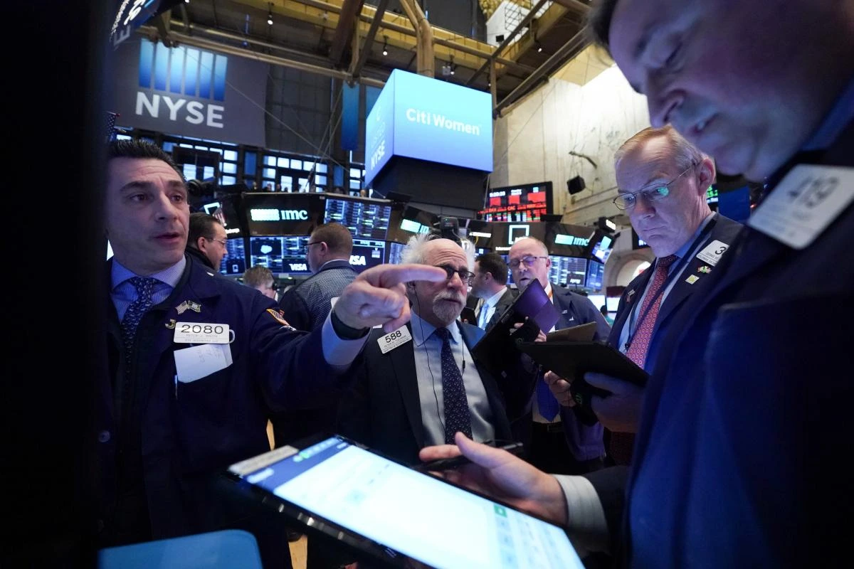 МВФ і Світовий банк очікують уповільнення світової економіки через війну в Ірані, – Reuters